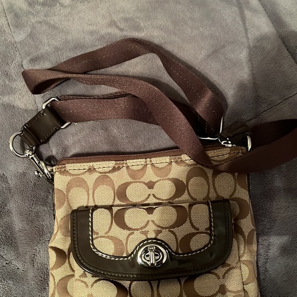 Coach crossbody - Picture 2 of 3